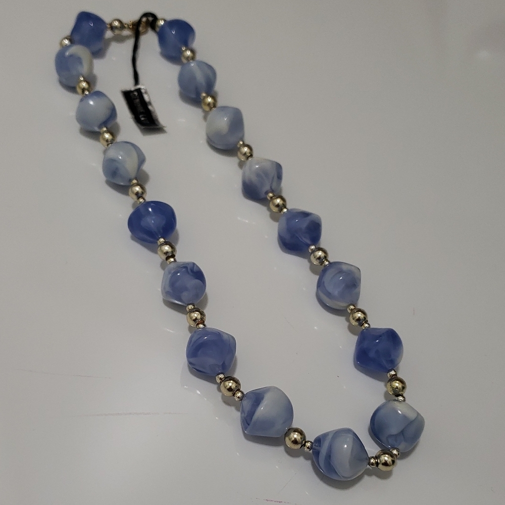 NWT Vintage Elegant Blue Lucite Beaded 18" Necklace